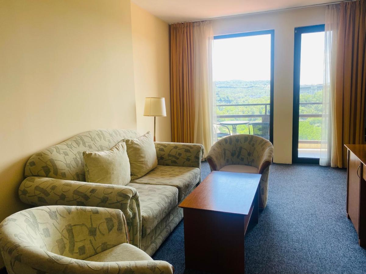 וליקו טורנובו Hotel Panorama מראה חיצוני תמונה