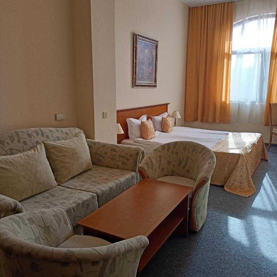 וליקו טורנובו Hotel Panorama מראה חיצוני תמונה
