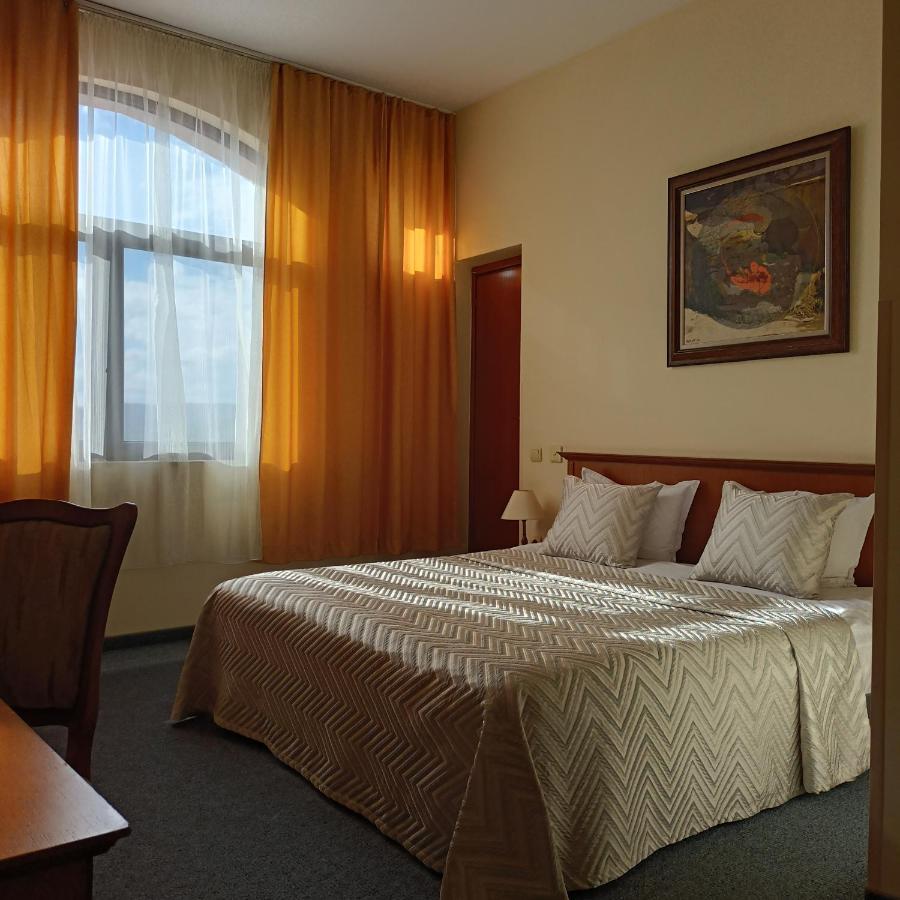 וליקו טורנובו Hotel Panorama מראה חיצוני תמונה